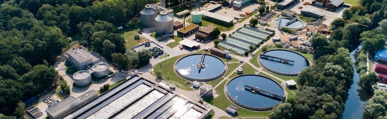 A lüneburgi szennyvíztisztító telep ülepítője.